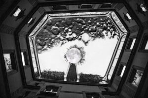 Studnia przy Champs-Elysées